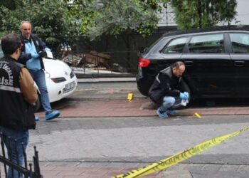 Otomobil Kurşunlayan 2 Şüpheli Tutuklandı