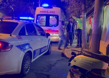 Otomobille Çarpışan Motosikletin Sürücüsü Yaralandı