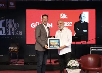 Oyuncu Ve Yazar Ercan Kesal Bandırma Kitap Günleri’ne Konuk Oldu