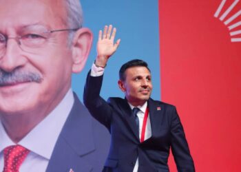 Özgür Çelik’ten Kılıçdaroğlu’nun Tebrik Tweeti Atmamasına Yanıt
