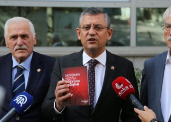 Özgür Özel: Sol Ve Demokrat Partiler Emek Mücadelesine Yakın Durmalıdır