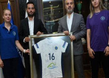 Poyrazın Kızları’ndan dönem öncesi Lider Aktaş’a nezaket