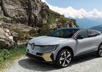 Renault, Yeni Megane E-Tech Yüzde 100 Elektrikli Modelini Van’da Tanıttı