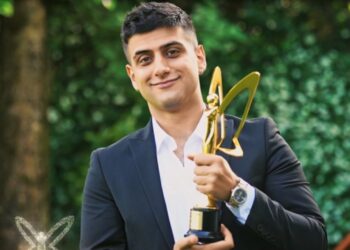 Reynmen Altın Kelebek Ödülünü Çöpe Attı