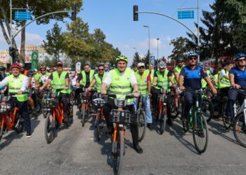 Sakarya’da Bisiklet Tutkunları Şehri Gezdi