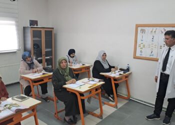 Sakarya’da Kadınlar Okuma Yazma Öğreniyor