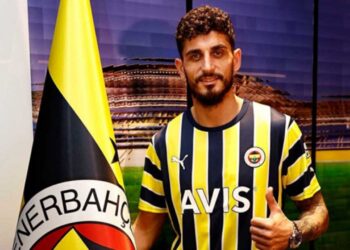 Samet Akaydın Fenerbahçe’den Ayrılıyor