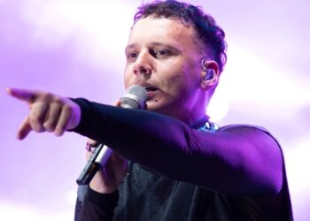 Şarkıcı Edis, Kızılcık Şerbeti Hayranı Çıktı! Sevmediği Karakteri Açıkladı