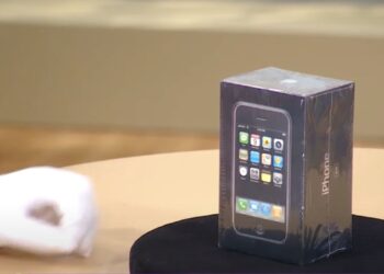 Şaşırtan İPhone 4 Fiyatı! 720 Bin TL’ye Alıcısını Bekliyor