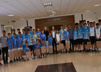 Selçuklulu şampiyon hokeycilerden Lider Pekyatırmacı’ya ziyaret