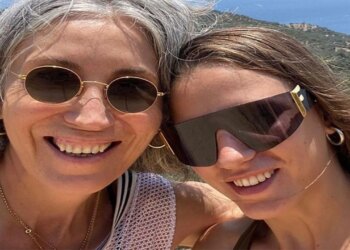 Serenay Sarıkaya’nın Annesi Yasak Aşk Yaşıyor! Bakın Kiminle