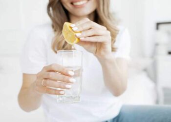 Sıcak Su ve Limonun Detoks Etkisi Yalanlandı