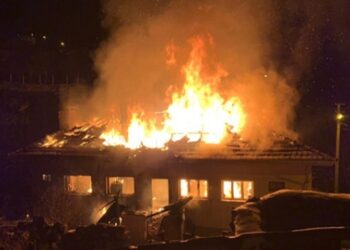 Sındırgı’da Çıkan Yangından Bir Ev Etkilendi