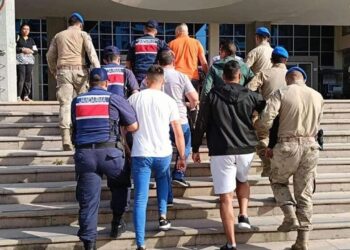 Sınır Kaçakçılarına Müdahale: 87 Göçmen Gözaltında