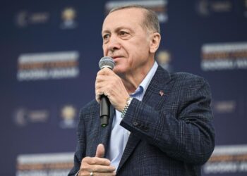 Sosyal Medya Cumhurbaşkanı Erdoğan İçin ”ReisVerilenSözüTutar” Etiketiyle Sallanıyor