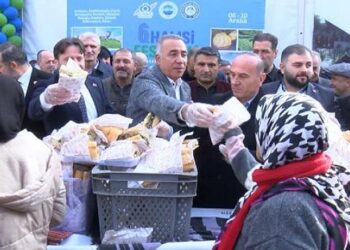 Sultangazi’de 6. Rize Hamsi Festivali Düzenlendi