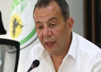 Tanju Özcan CHP’den ihraç edildi