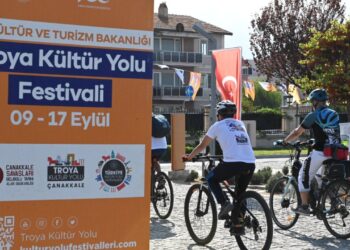 Troya Kültür Yolu Festivali’nde Bisiklet Tutkunları Pedal Çevirdi!