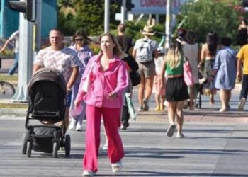 Türkiye’de İkamet İzni Alan Yabancı Sayısı Açıklandı