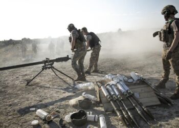 Ukrayna: Luhansk ve Berdyansk’ta Rusya’ya ait helikopterleri ve havaalanları ekipmanlarını vurduk.