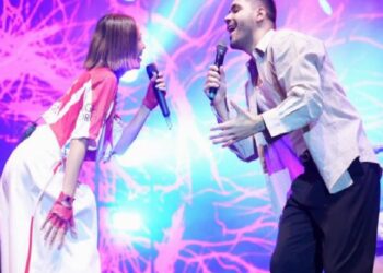 Uludağ’da Zeynep Bastık’tan sürpriz düet