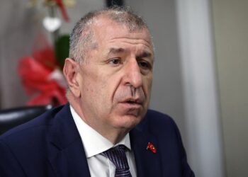 Ümit Özdağ Bomba İddia Ortaya Attı! FETÖ, AK Parti ile Anlaştı Mı?