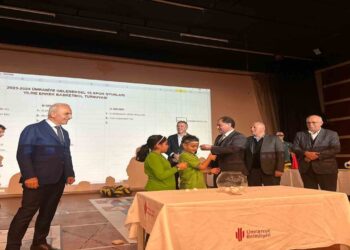 Ümraniye Belediyesi’nden Okullara Spor Malzemesi Desteği