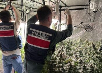 Uyuşturucu İmal Edilen Eve Operasyon: 1 Gözlaltı