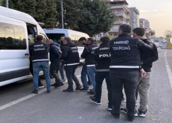 Uyuşturucu Operasyonunda 15 Kişi Yakalandı