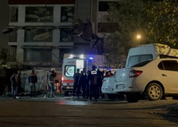 Üzerine Demir Düşen İşçi Yaralandı