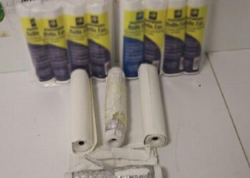 Yazarkasa kağıdı içinden uyuşturucu çıktı!