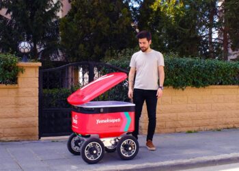 Yemeksepeti’nin Teslimat Robotu YEBO Dağıtımda