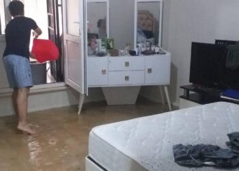 Yoğun Yağışların Neden Olduğu Selde 4 Daire Sular Altında Kaldı