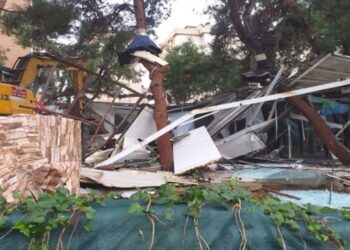 Yol Genişletme Çalışması Kapsamında Yıkım Yapıldı