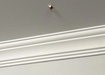 Yorgun Mermi Bir Evin İçine Düştü