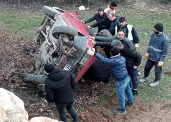 Bilecik’te Devrilen Otomobilin Sürücüsü Yaralandı