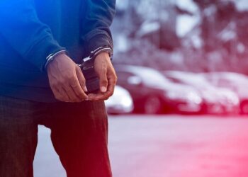 Beylikdüzü’nde Evden Hırsızlık Yapıp Otomobil Çalan 2 Şüpheli Yakalandı