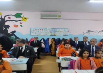 Şanlıurfa’da Depremde Yaşamını Yitiren Öğrenciler Sınıflarında Anıldı