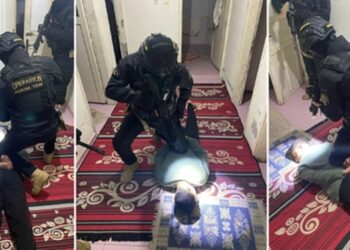 Terör Örgütü Elebaşının Posterini Asan 2 Kişi Yakalandı