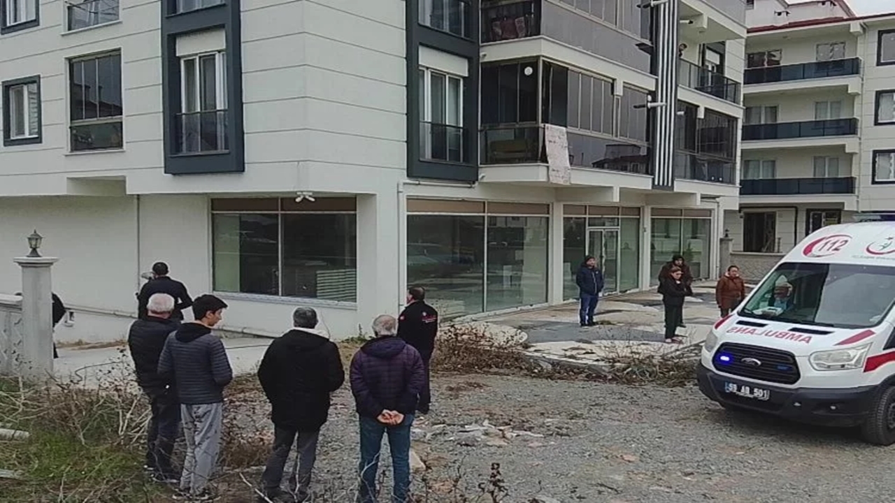 Tekirdağ’da Üçüncü Kattan Düşen Çocuk Öldü