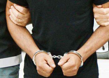 Uyuşturucu Ele Geçirilen Otomobildeki 2 Kişi Tutuklandı