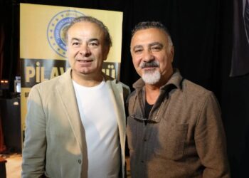 Cengiz Bozkurt Ve Hüseyin Likos Mezun Oldukları Lisede Söyleşi Düzenledi