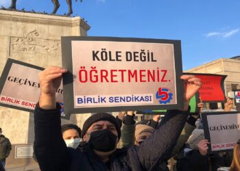 Öğretmenlerden Çalışma Koşulları Protestosu