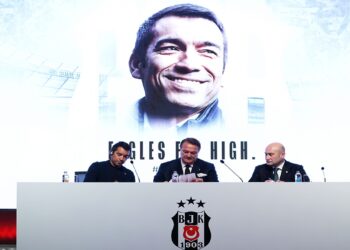 Giovanni van Bornckhorst İçin İmza Töreni