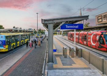 Bursa Toplu Taşıma Araçları metro, tramvay ve otobüs görselleri