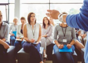 Öğretmen Seminerlerinde eğitim alan öğretmenler