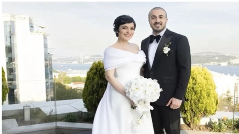 Ezgi Mola ve Mustafa Aksakallı’nın Boşanma Nedeni Belli Oldu