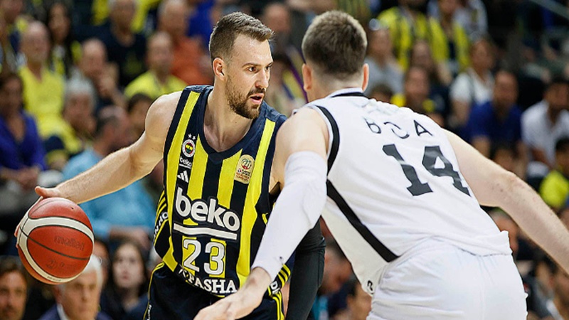 Beşiktaş Seriyi Uzatmak, Fenerbahçe Beko Kupayı Kaldırmak İstiyor