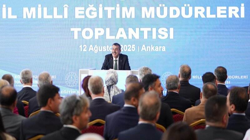 Bakan Tekin, 81 İlin Milli Eğitim Müdürüyle Toplantı Yaptı