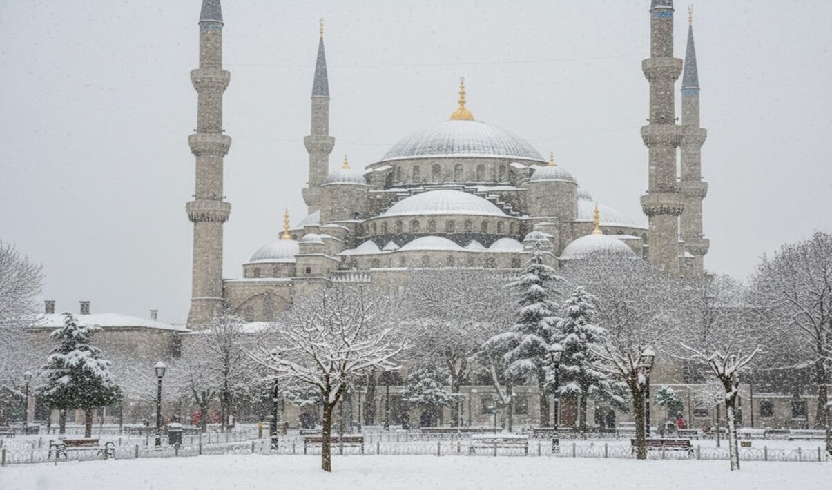 İstanbul’da Kar Alarmı: MGM ve AKOM’dan Peş Peşe Açıklamalar
